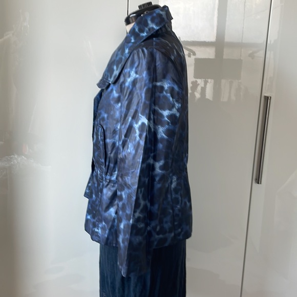 ANN TAYLOR Windbreaker Color-Blue/Black Size-Large EUC - Picture 4 of 8